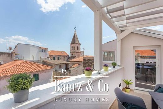 Casa de lujo en Šibenik, Grad Šibenik