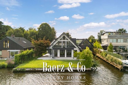 Villa in Woubrugge, Gemeente Kaag en Braassem