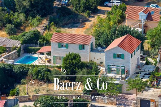 Villa in Jelsa, Split-Dalmatia