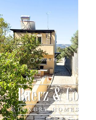 بيت مستقل ﻓﻲ Agía Marína, Nomarchía Anatolikís Attikís