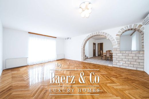 ﺷﻘﺔ ﻓﻲ Podsljeme, Grad Zagreb