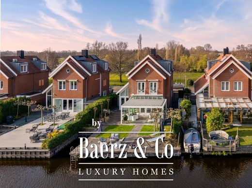 Mansion in Den Ilp, Gemeente Landsmeer