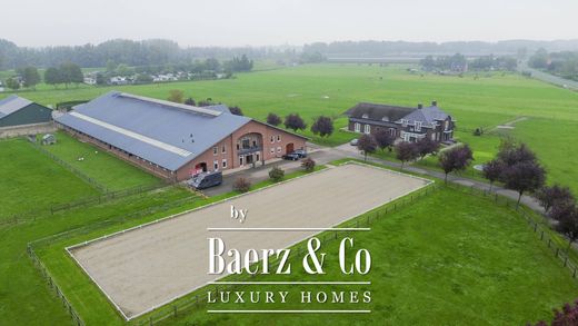 Villa en Dreumel, Gemeente West Maas en Waal