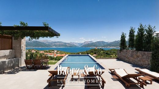 Villa in Tivat
