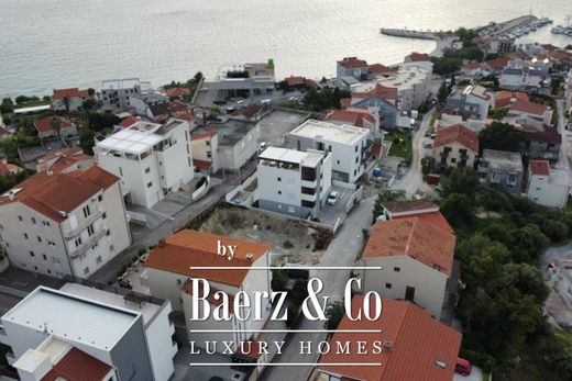 Podstrana, Split-Dalmatiaのタウンハウス