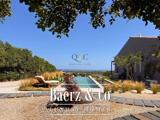 Villa in Moncarapacho e Fuzeta, Olhão