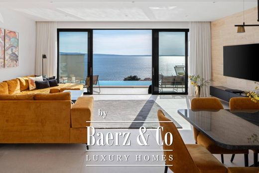 ‏וילה רב-משפחתית ב  Dugi Rat, Dugi Rat Općina