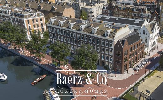 Luksusowy dom w Amsterdam, Gemeente Amsterdam