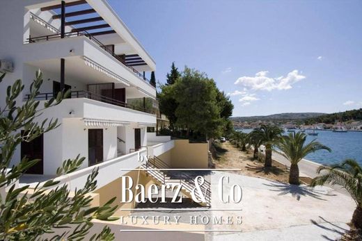 Casa adosada en Milna, Split-Dalmatia