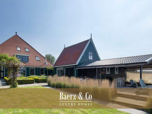 Сельский Дом, Амстердам, Gemeente Amsterdam