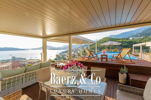 Attico a Budua, Budva