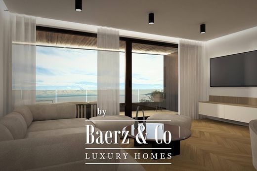 Daire Opatija, Grad Opatija