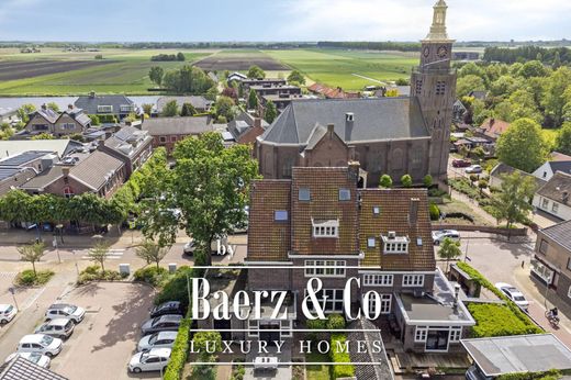 Herrenhaus in Hazerswoude-Dorp, Gemeente Alphen aan den Rijn