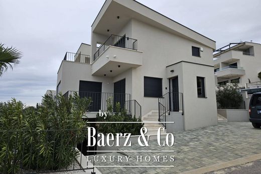 Casa adosada en Podstrana, Split-Dalmatia