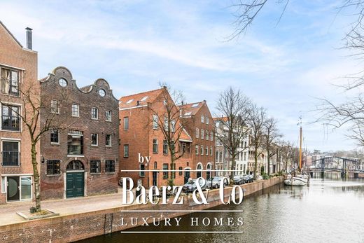 منزل ﻓﻲ Schiedam, Gemeente Schiedam