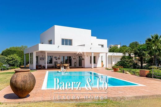 Villa a Santa Bárbara de Nexe, Faro
