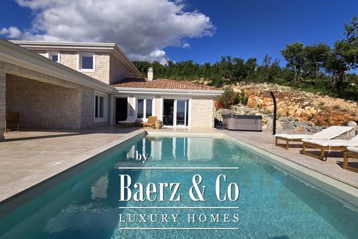Villa for sale in Crikvenica