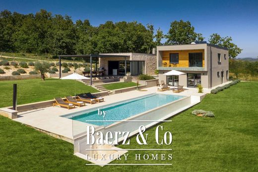 Casa adosada en Pazin, Grad Pazin