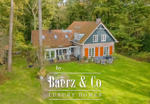 Villa in Vogelenzang, Gemeente Bloemendaal