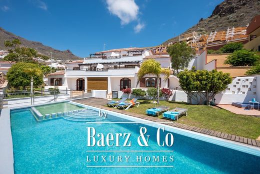 Villa in Adeje, Province of Santa Cruz de Tenerife