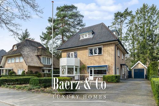 Villa in Apeldoorn, Gemeente Apeldoorn