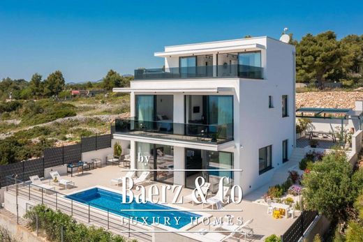 Villa in Okrug Donji, Okrug