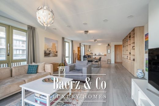 Apartment / Etagenwohnung in Den Haag, Gemeente Den Haag