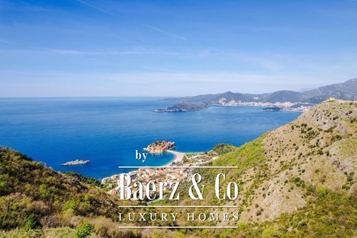 Attico a Budua, Budva