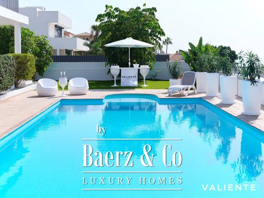 Villa en Costa Adeje, Santa Cruz de Tenerife