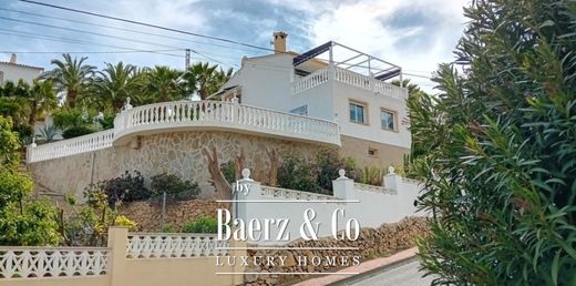 Villa en la Nucia, Provincia de Alicante