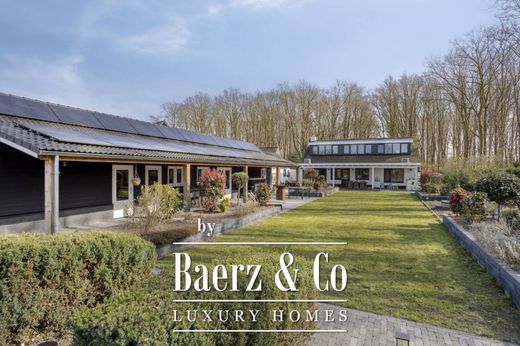 Luxury home in Lepelstraat, Gemeente Bergen op Zoom