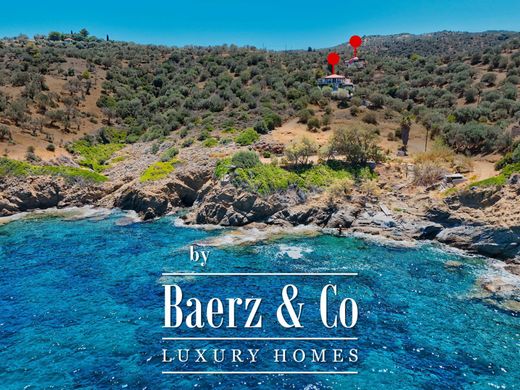 Dom jednorodzinny w Galatás, Nomós Piraiós