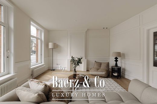 Luksusowy dom w Amsterdam, Gemeente Amsterdam