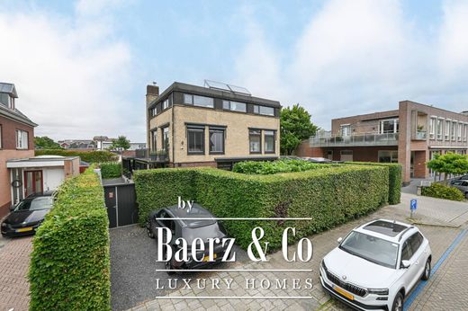 Villa in Mijdrecht, Gemeente De Ronde Venen