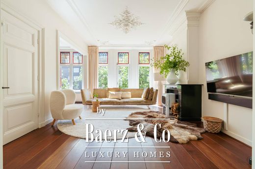 Daire Amsterdam, Gemeente Amsterdam