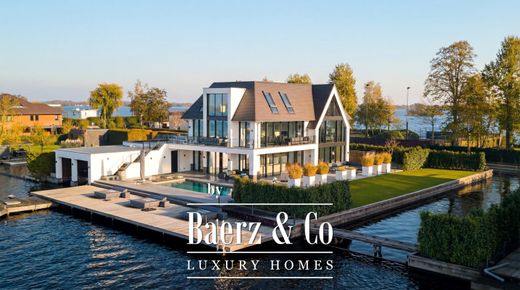 Villa a Vinkeveen, Gemeente De Ronde Venen