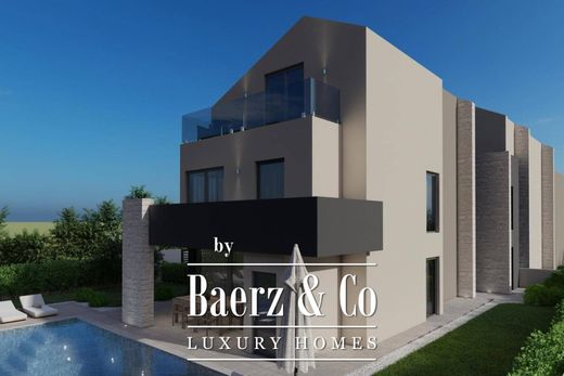 Villa Plurifamiliare a Parenzo, Grad Poreč