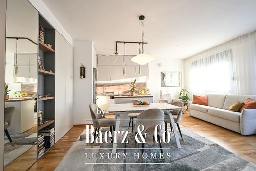 Attico a Teodo, Tivat