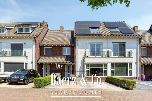 Mansion in Bergschenhoek, Gemeente Lansingerland