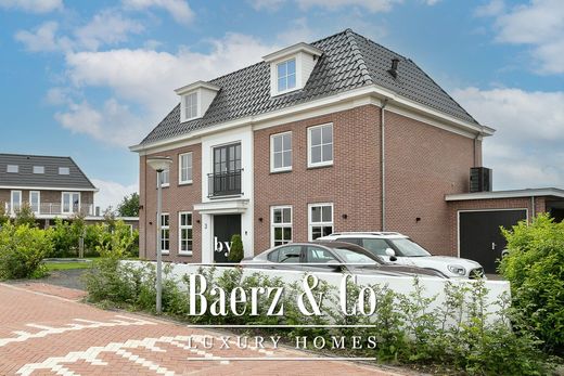 Villa in Almere Poort, Gemeente Almere