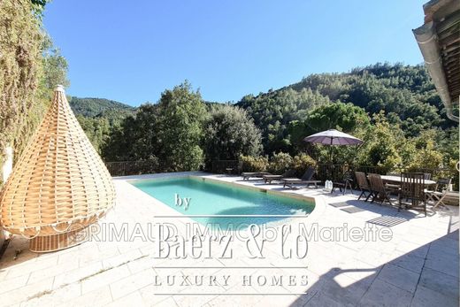 Luxe woning in La Garde-Freinet, Var