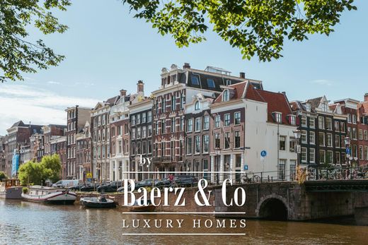 Maison de luxe à Amsterdam, Gemeente Amsterdam