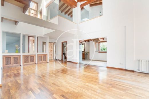 Villa in Esporles, Province of Balearic Islands