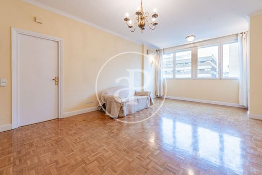 Apartment / Etagenwohnung in Madrid, Provinz Madrid