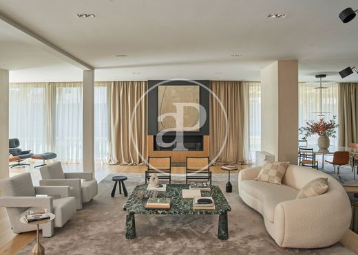 Villa in Boadilla del Monte, Province of Madrid