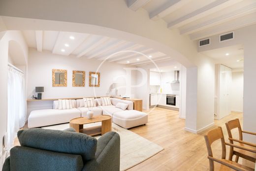Apartment / Etagenwohnung in Barcelona, Provinz Barcelona