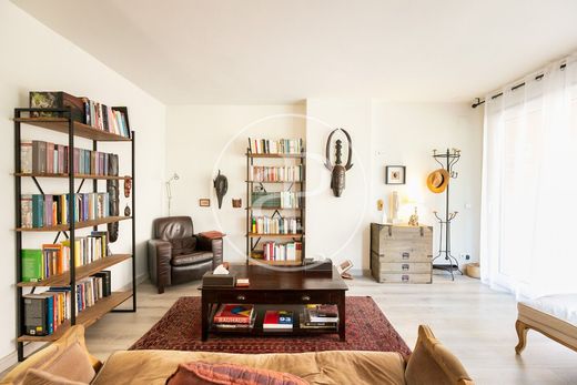 Apartment / Etagenwohnung in Barcelona, Provinz Barcelona