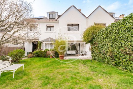 Villa in Hortaleza, Province of Madrid