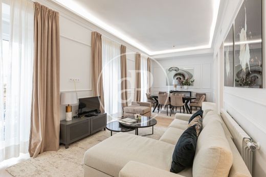 Apartment / Etagenwohnung in Madrid, Provinz Madrid