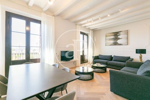 Apartment / Etagenwohnung in Barcelona, Provinz Barcelona